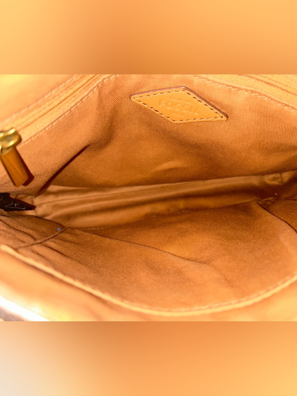 Fossil Crossbody with Tan Diamond Pattern - Picture 6 of 9